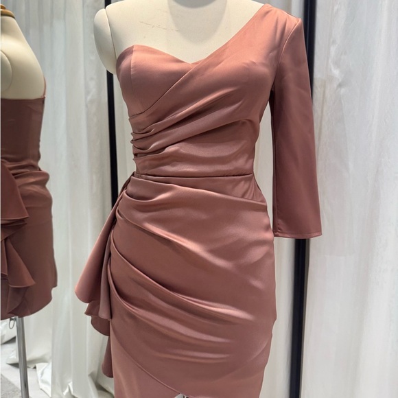 One-Shoulder Coral Pink Dress - Picture 5 of 5